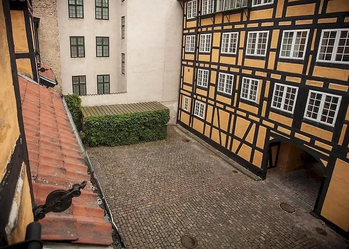 Capsule Nyhavn63 Hostel