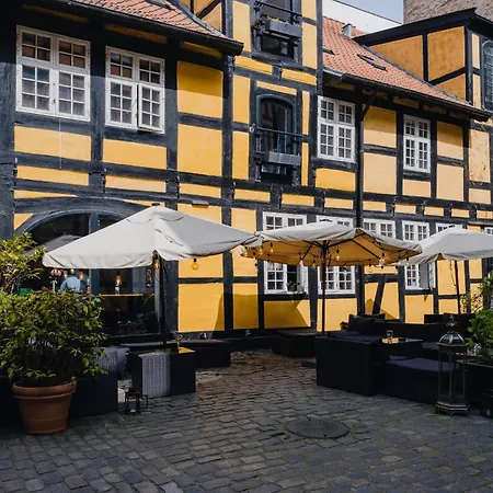 Capsule Nyhavn63 * Copenhagen