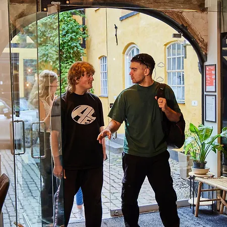 Capsule Nyhavn63 Hostel *